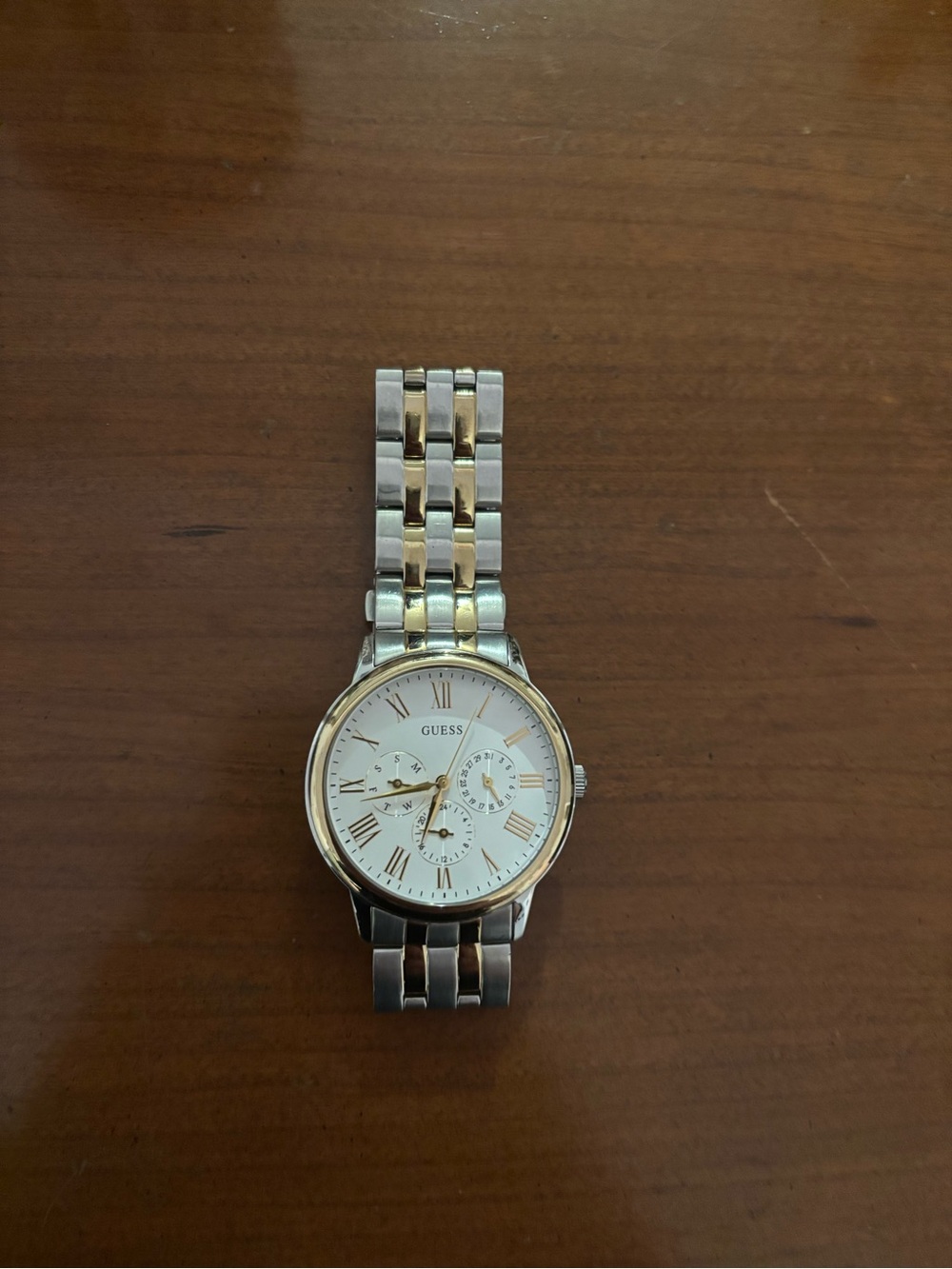 Guess Chronograph Two Tone Stainless Steel Watch Vintage U11610G1 Roman Numbers